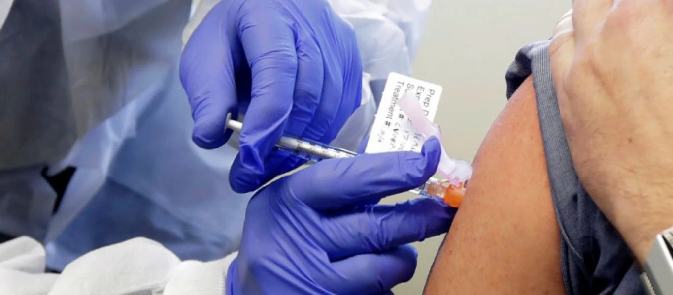 Κορωνοϊός: Πως στοχεύουν οι ειδικοί να καταπολεμήσουν τον ιό - Το «κρυφό όπλο» του εμβολίου